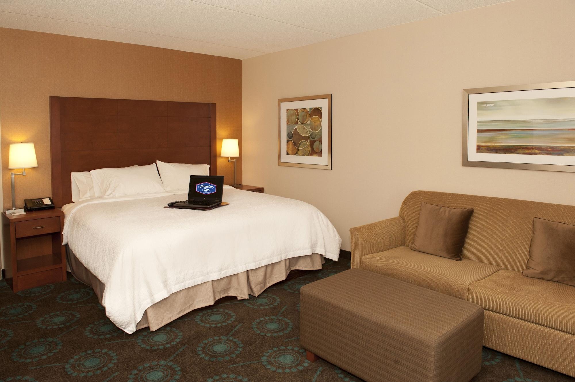 Hampton Inn By Hilton Brampton - Toronto Экстерьер фото