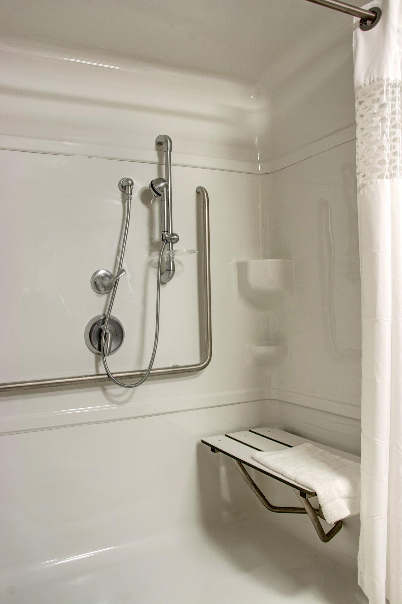 Hampton Inn By Hilton Brampton - Toronto Экстерьер фото