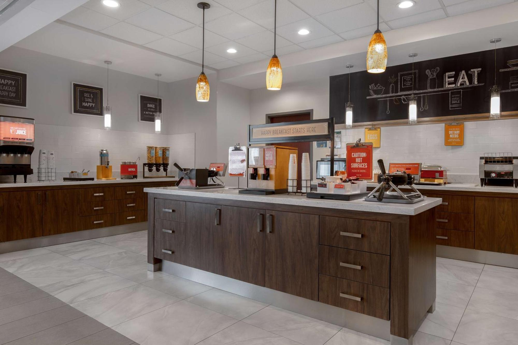 Hampton Inn By Hilton Brampton - Toronto Экстерьер фото